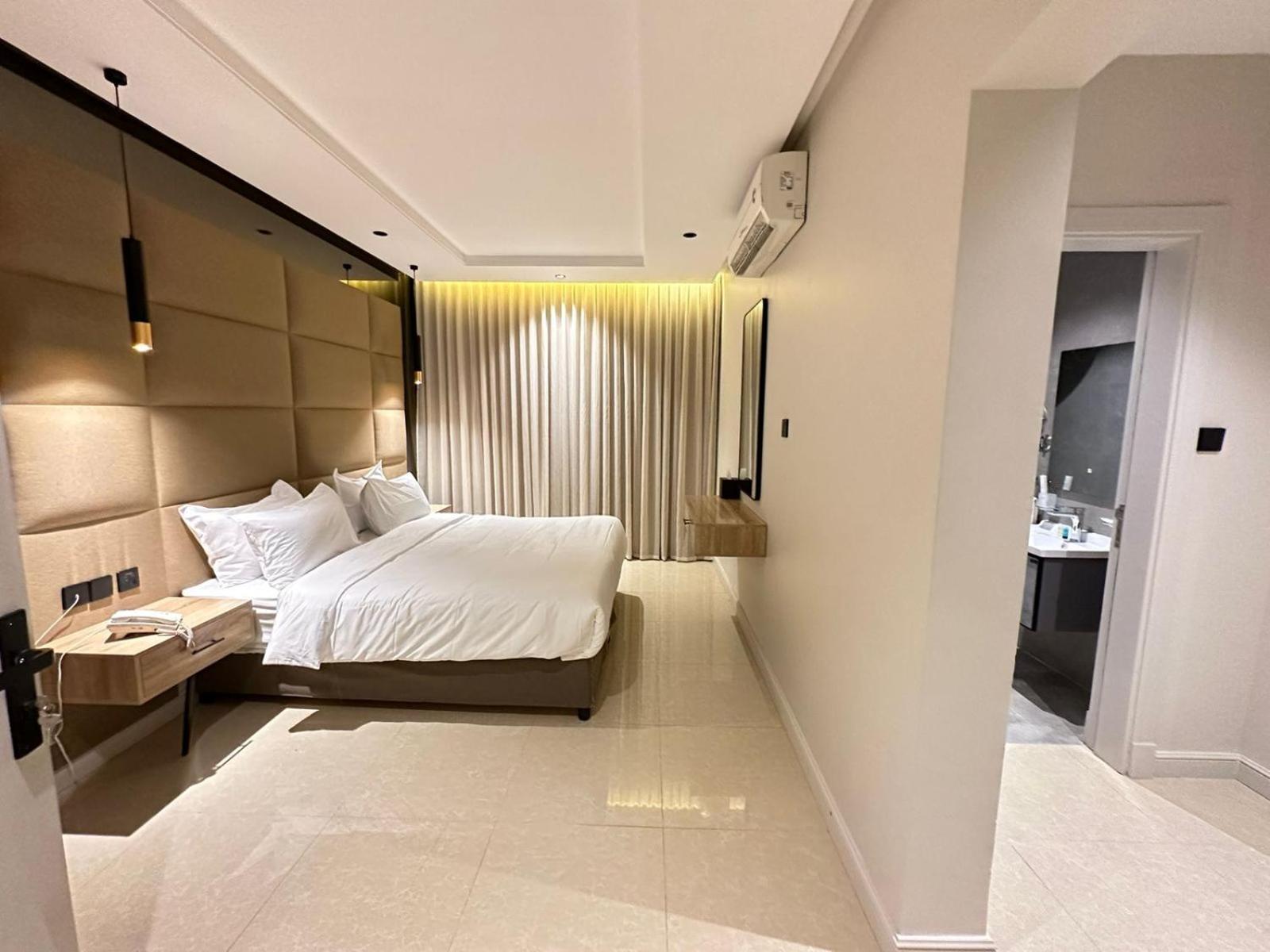 Xyz Hotel Qurtoba Riyadh Exteriör bild