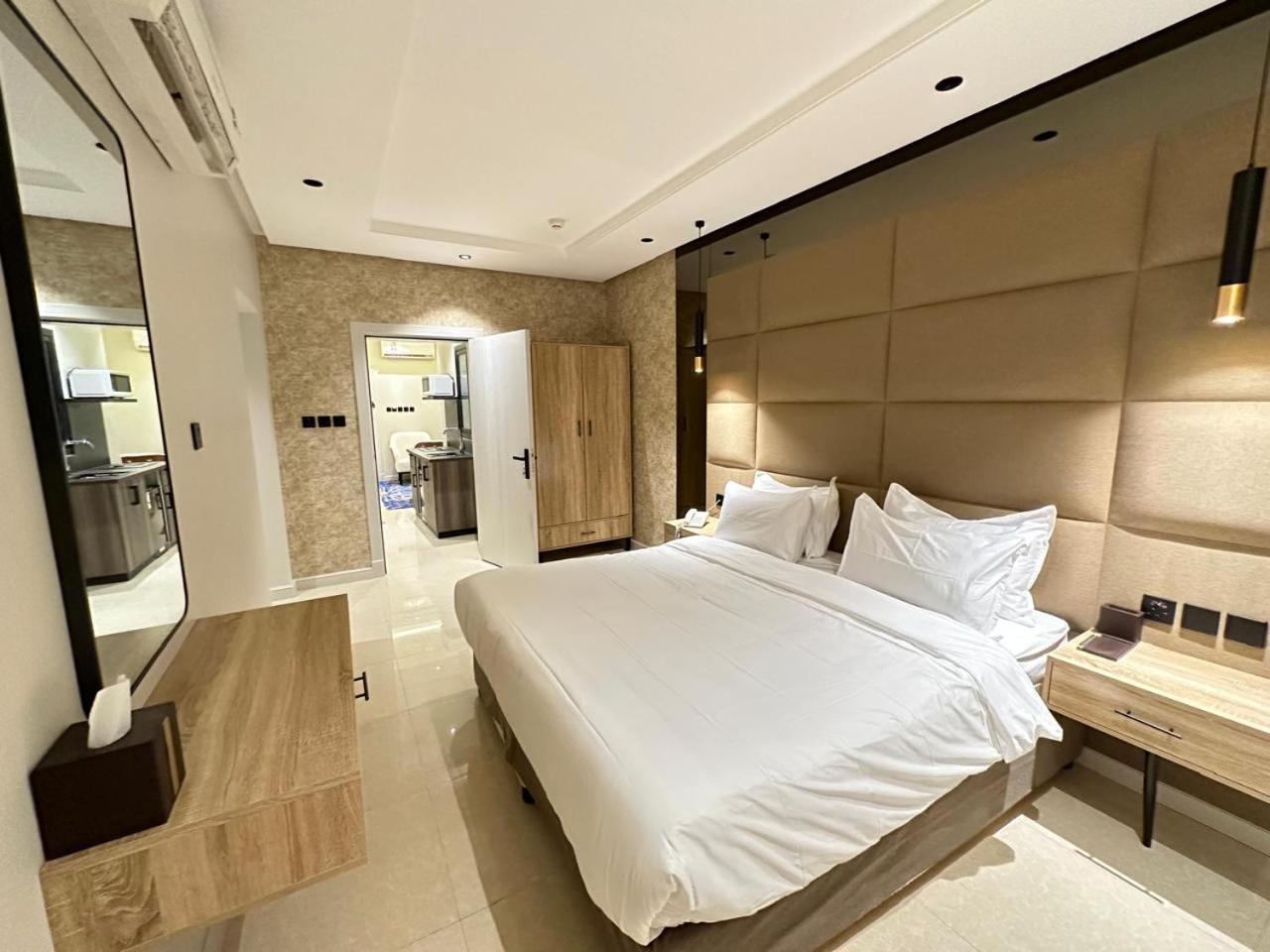 Xyz Hotel Qurtoba Riyadh Exteriör bild